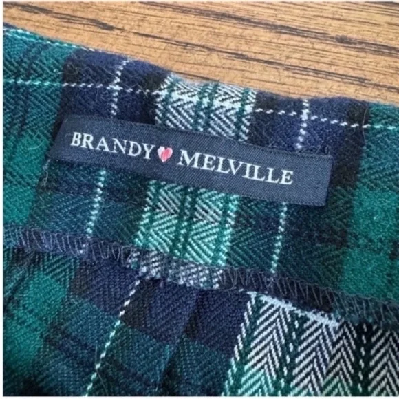 Brandy Melville Plaid Dana Skirt - Picture 4 of 8